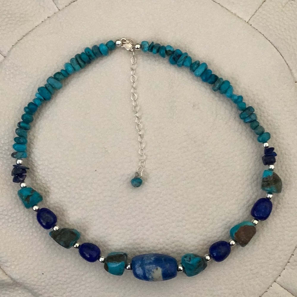 Beaded turquoise necklace